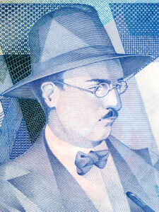 Fernando Pessoa Biography